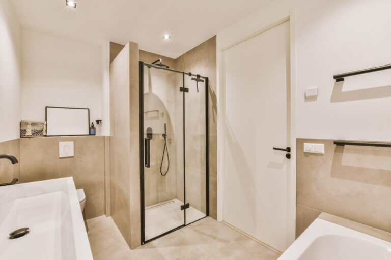 Badezimmer_renovieren_Essen_creme_Farbe